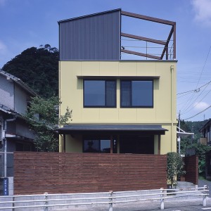 伊敷肥田の家